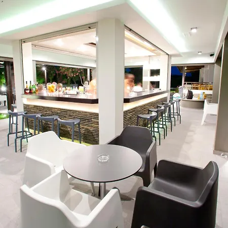 玛图拉海滩酒店 酒店 4*