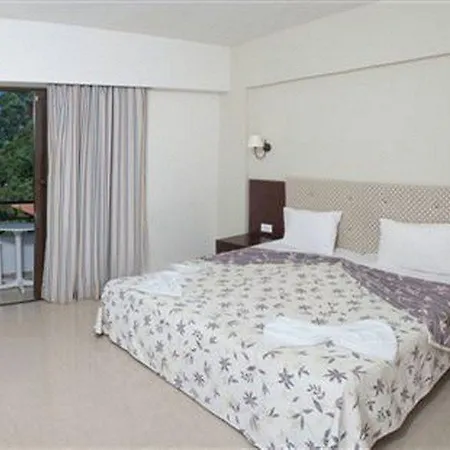Matoula 4*