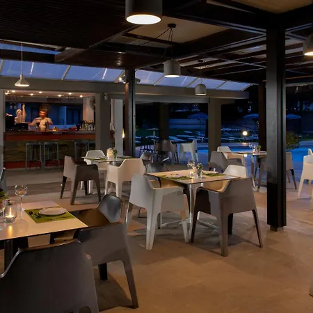 Hotel Matoula 4*